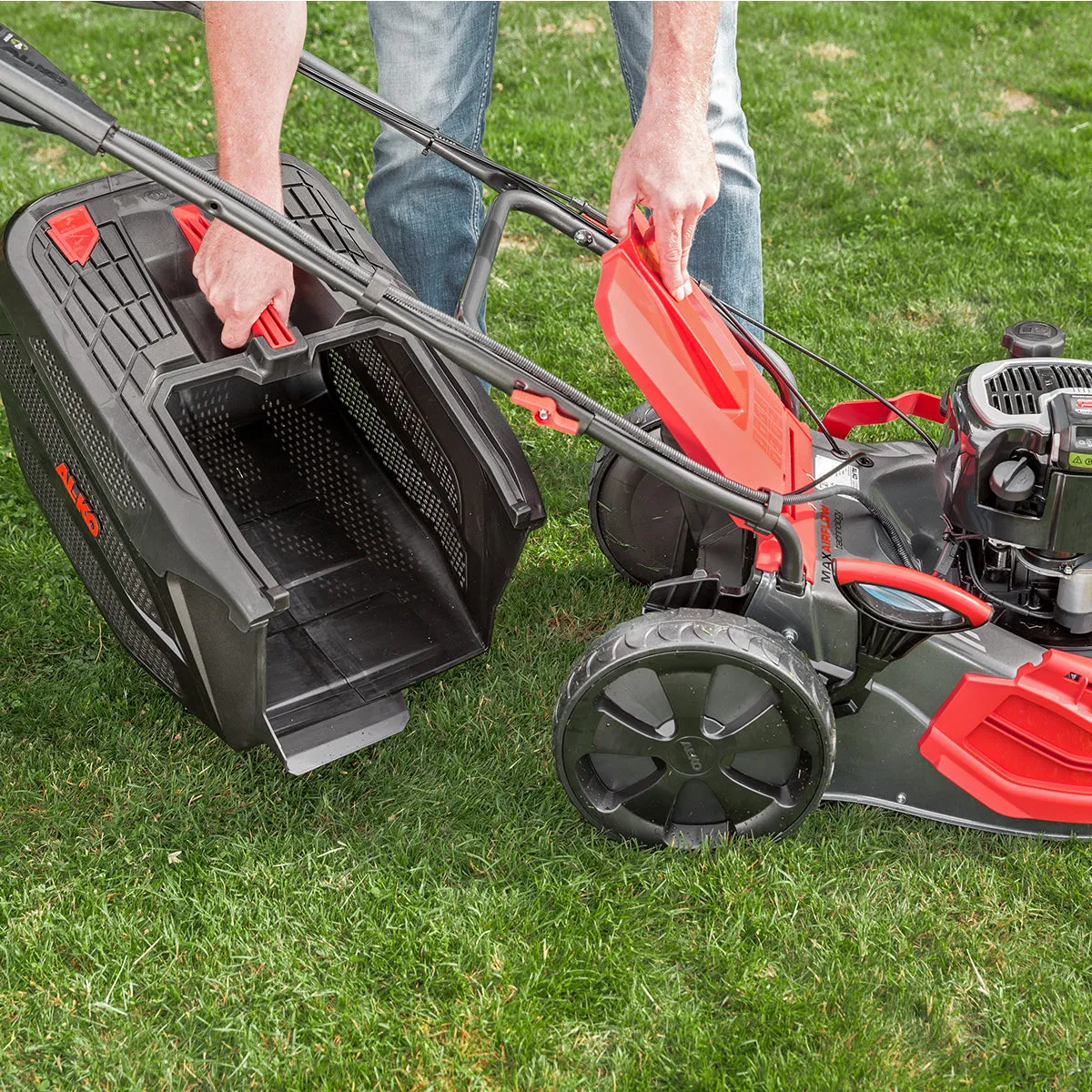 AL-KO Premium 520 VSi-B Electric Start Vari-Speed Petrol Lawn Mower