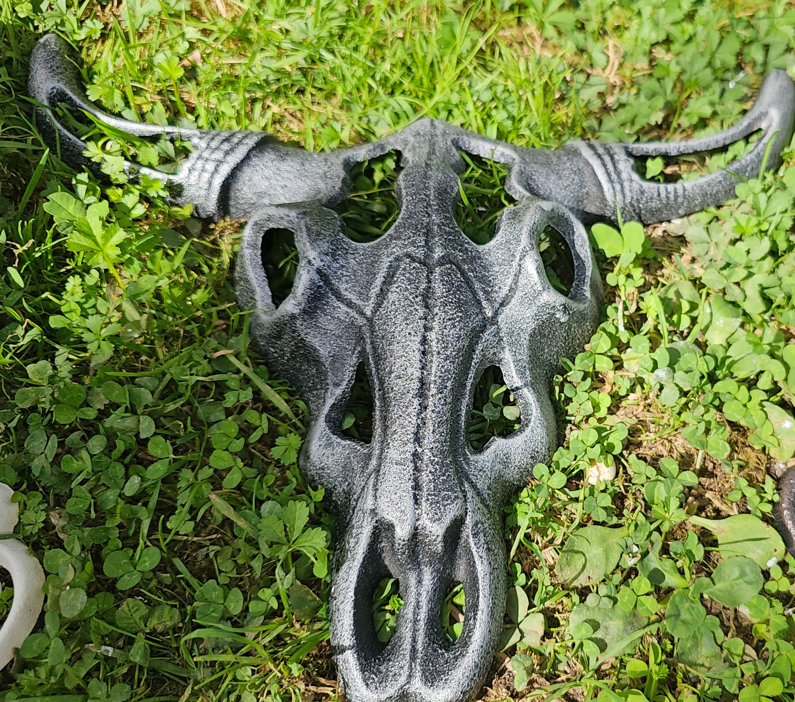 CAST IRON BULL SKULL