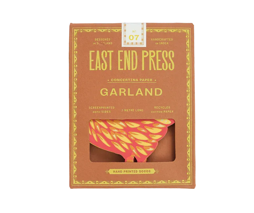 Chickens Concertina Garland