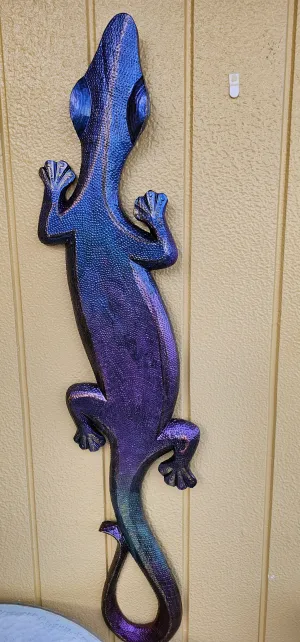 HAND PAINTED WOODEN GHECKO DOT ART