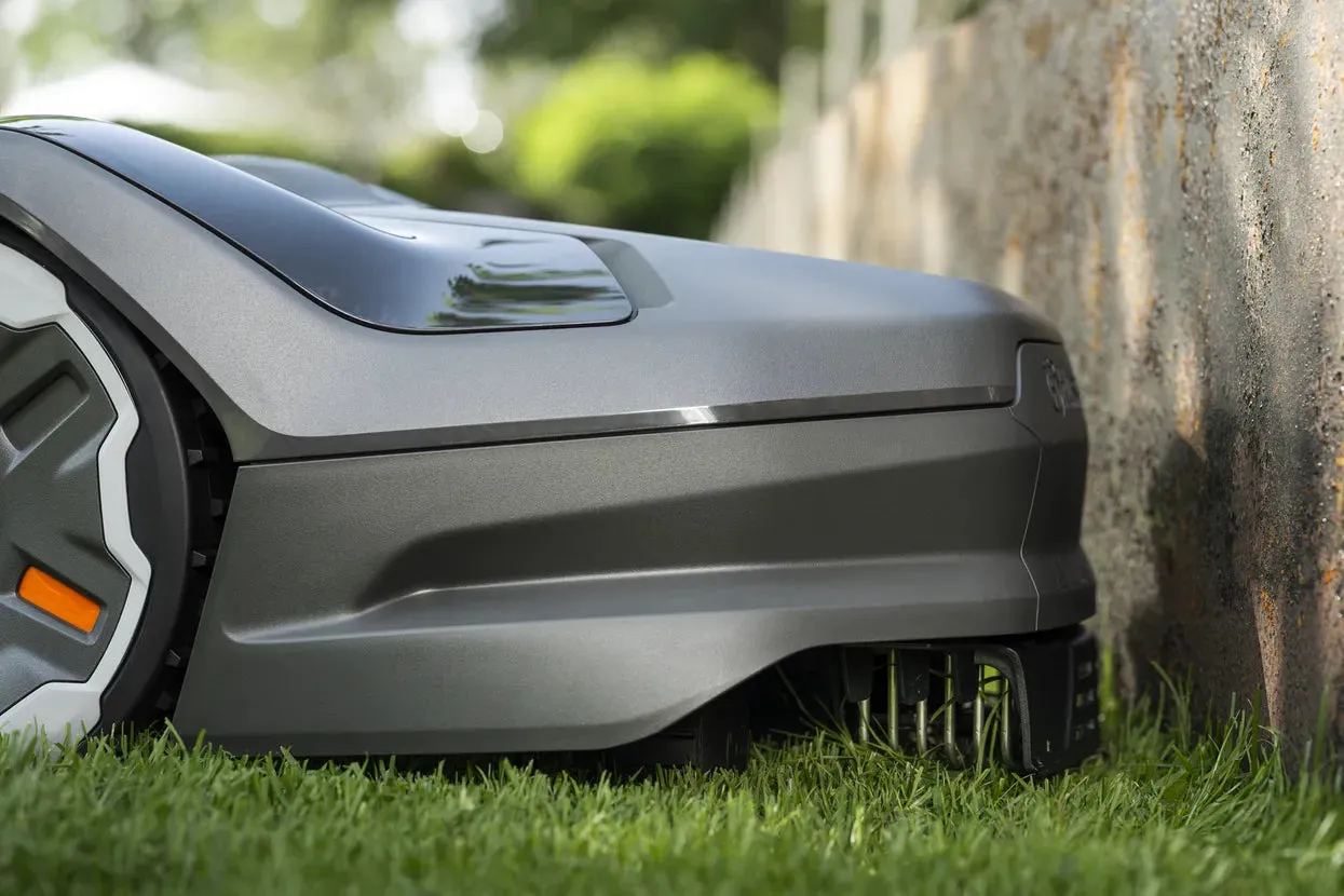 Husqvarna Automower 405XE NERA Robotic Lawn Mower