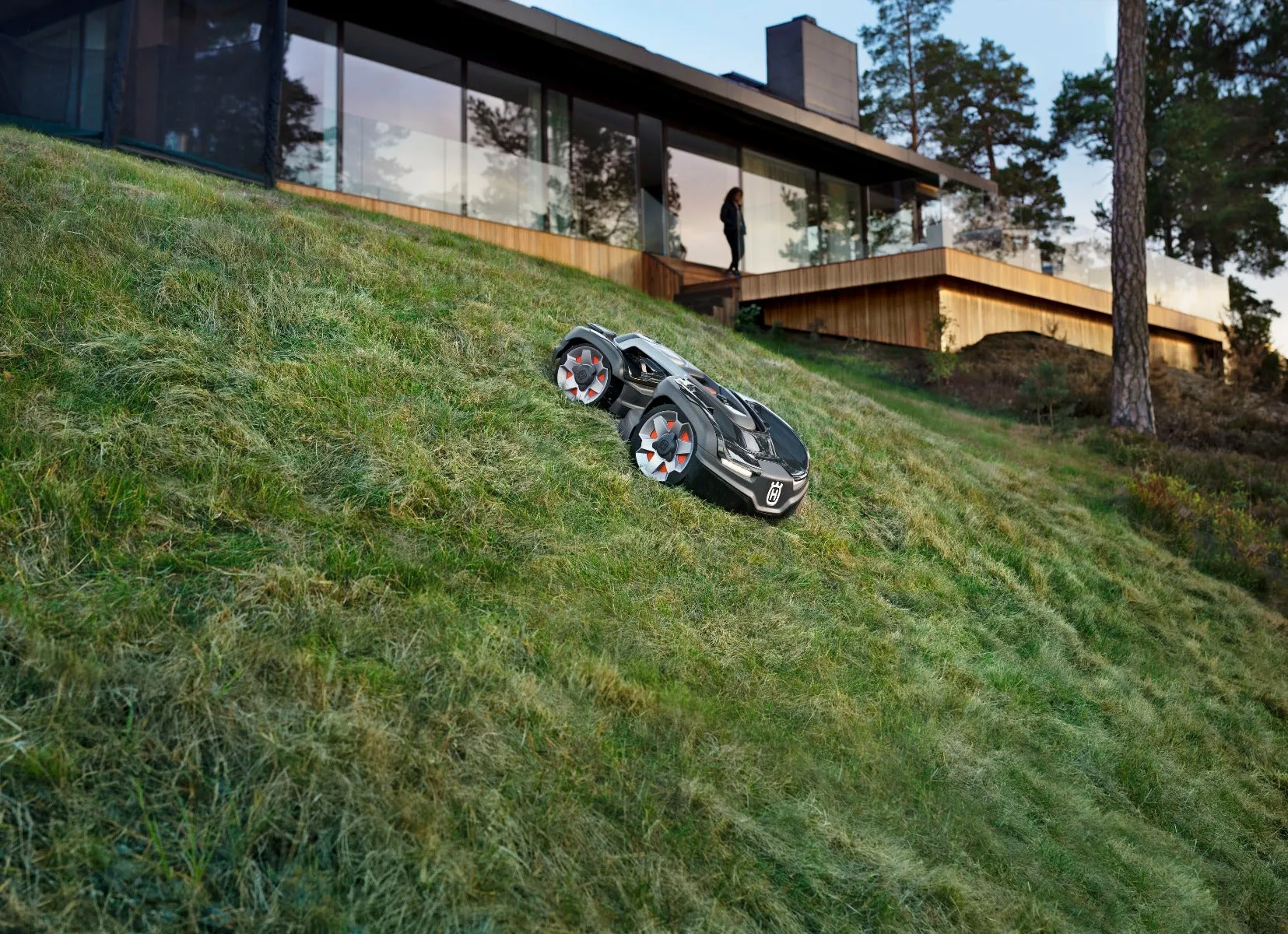 Husqvarna Automower 435X AWD Robotic Lawn Mower