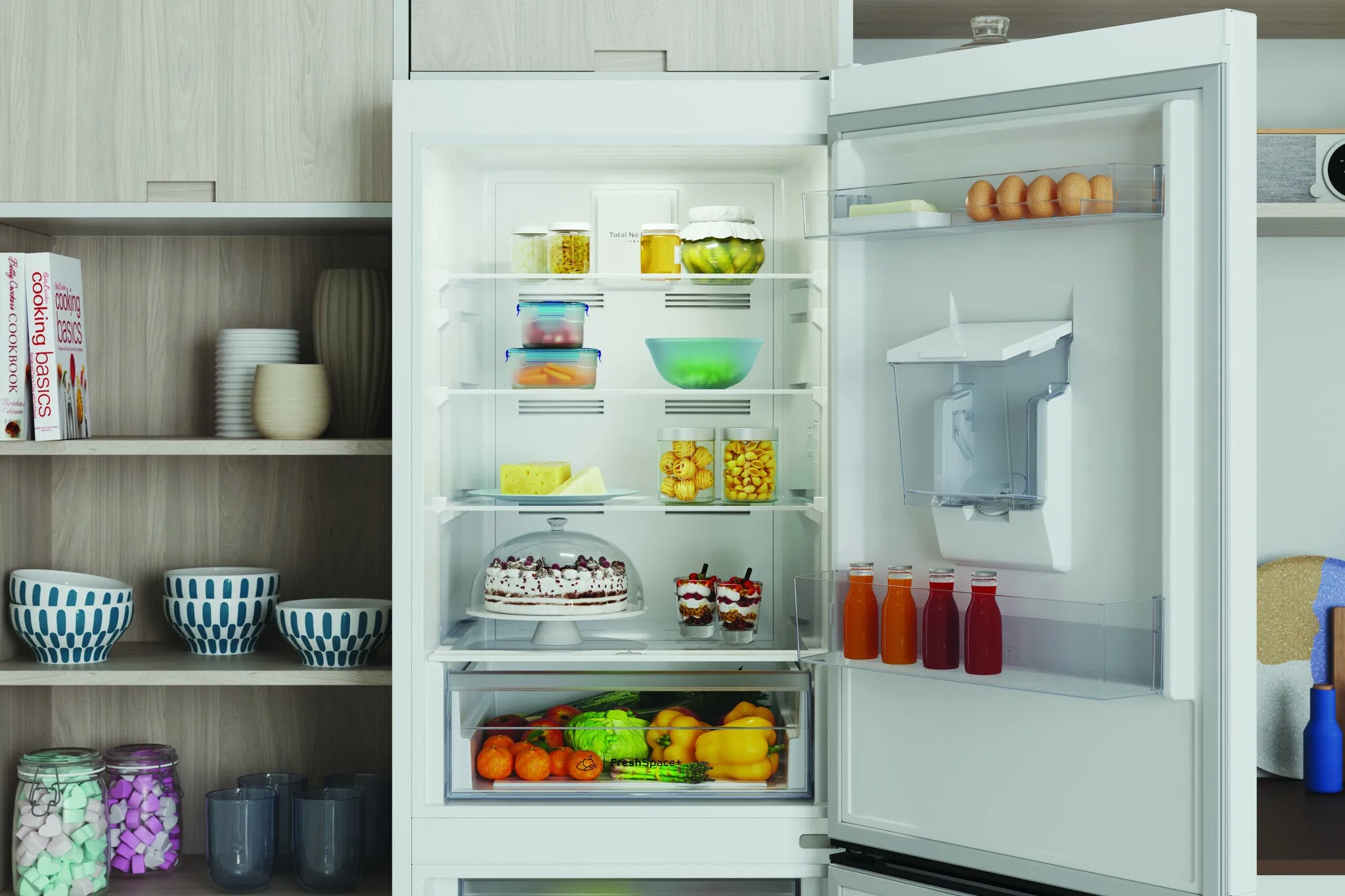 Indesit IBTNF 60182 W AQUA UK Freestanding 322L Fridge Freezer - White, E Rated