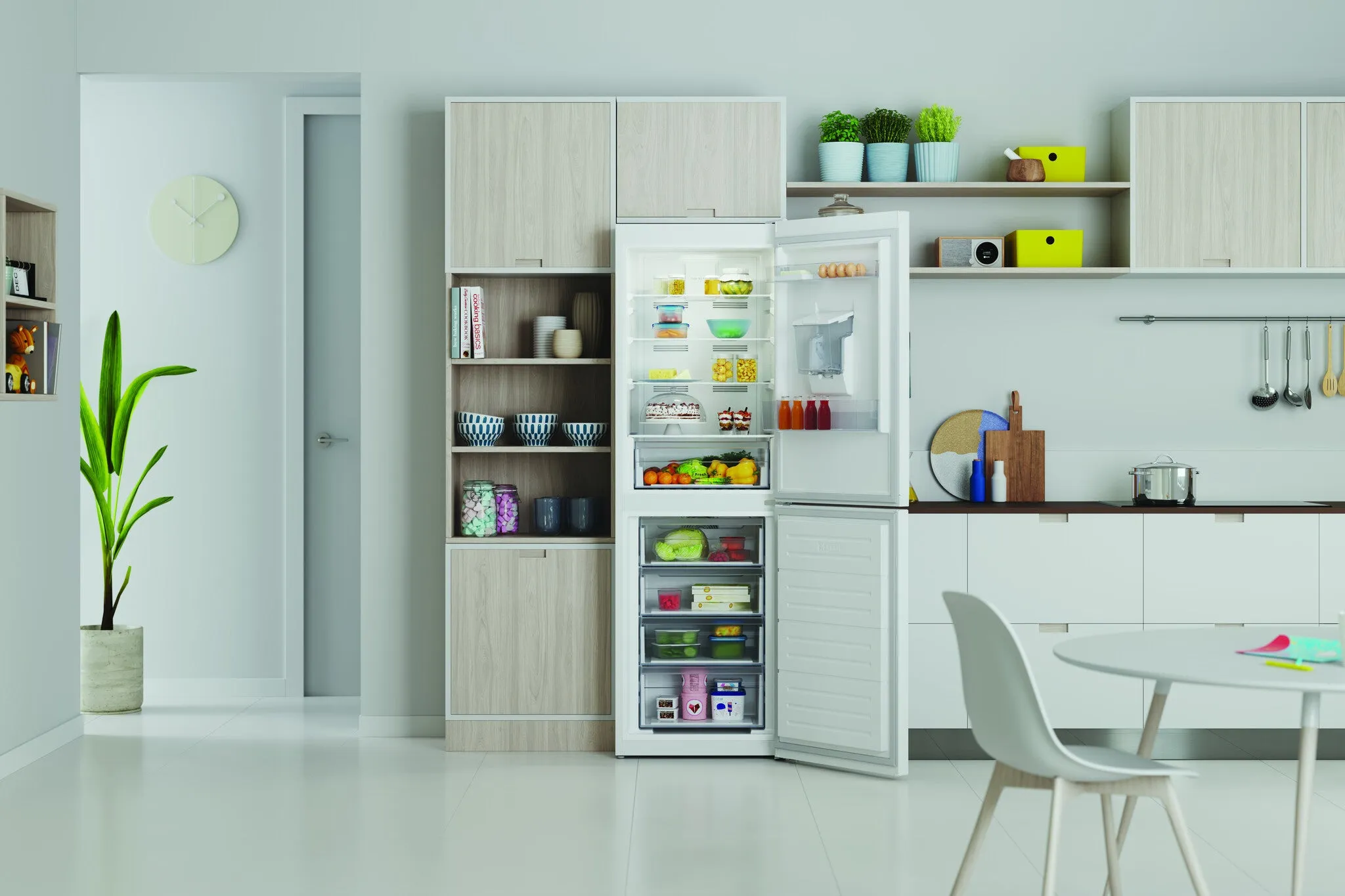 Indesit IBTNF 60182 W AQUA UK Freestanding 322L Fridge Freezer - White, E Rated