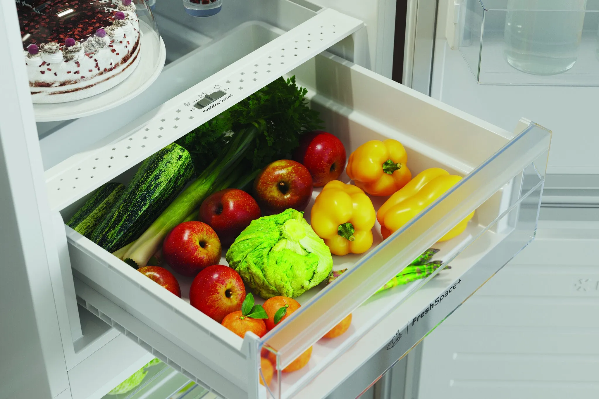 Indesit IBTNF 60182 W AQUA UK Freestanding 322L Fridge Freezer - White, E Rated