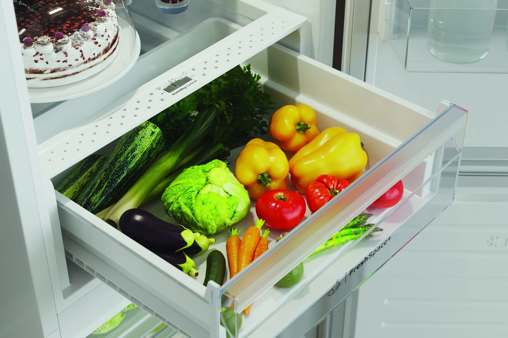 Indesit IBTNF 60182 W AQUA UK Freestanding 322L Fridge Freezer - White, E Rated