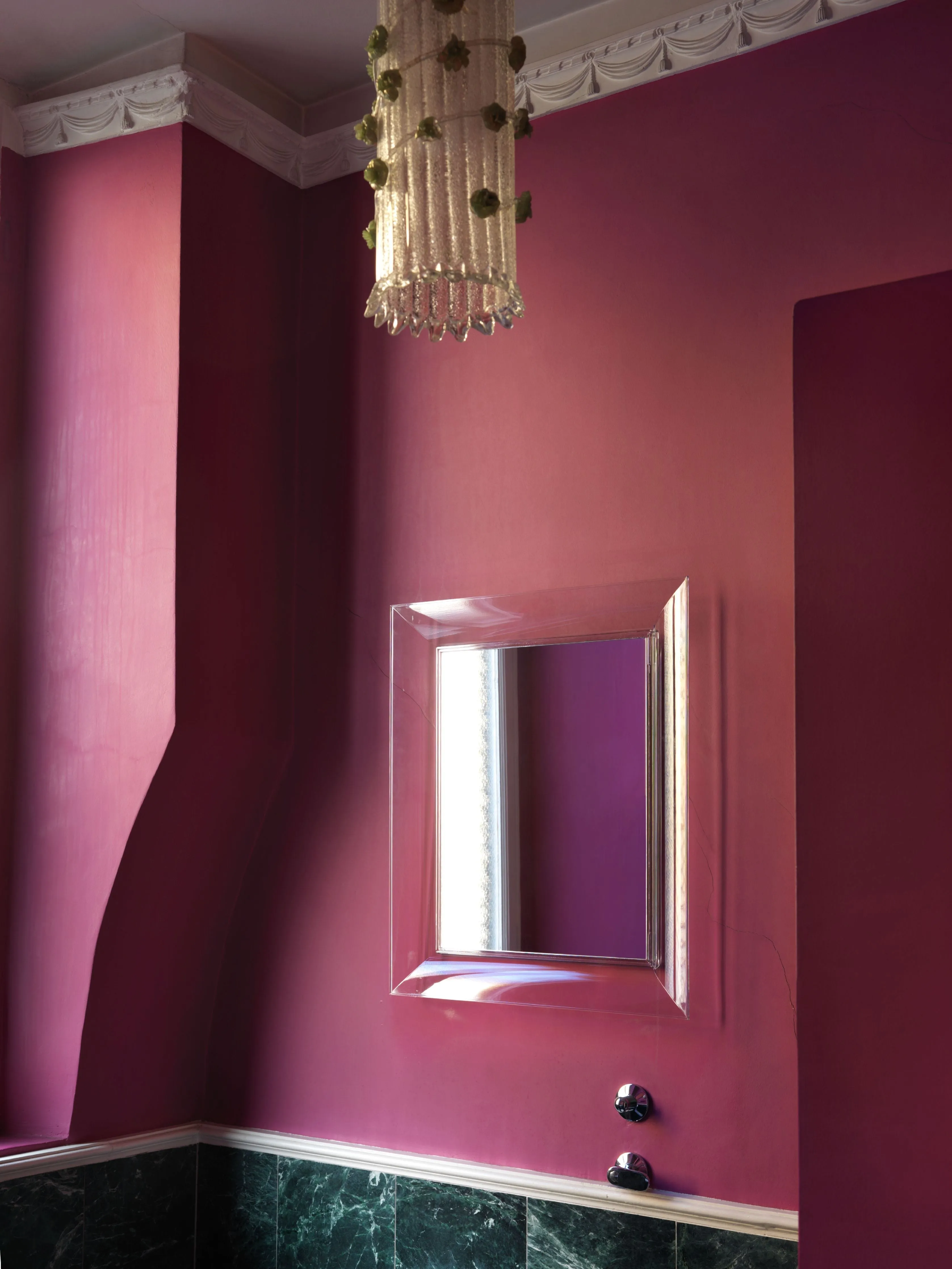 Kartell Francois Ghost Mirror 88x110 Cm, Black
