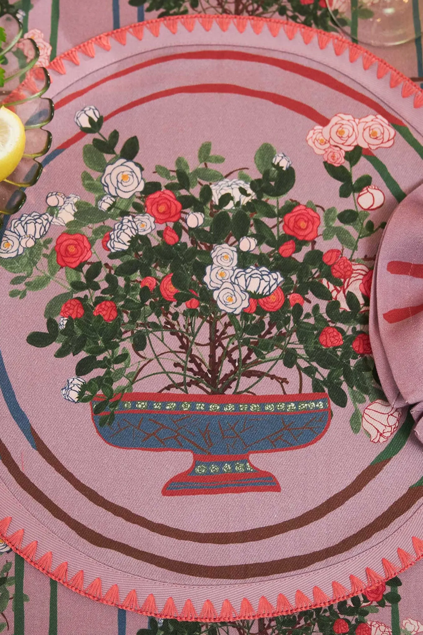 La Vie en Rose Round Placemats  (Set of 6)
