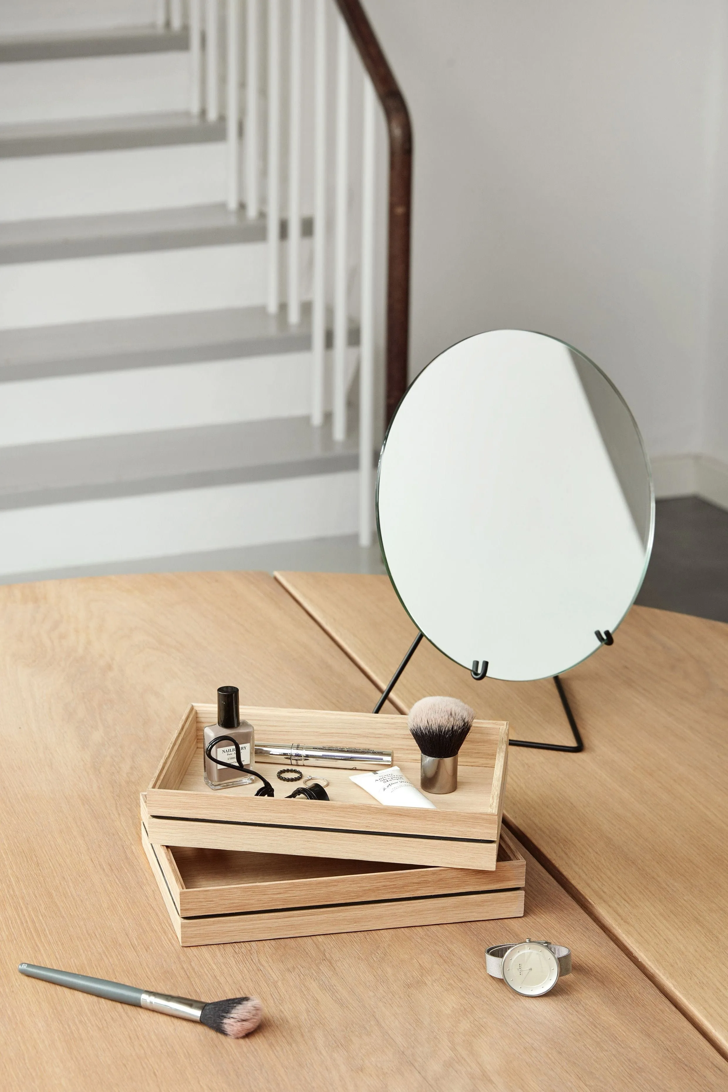 Moebe Standing Mirror ø30 Cm, Black