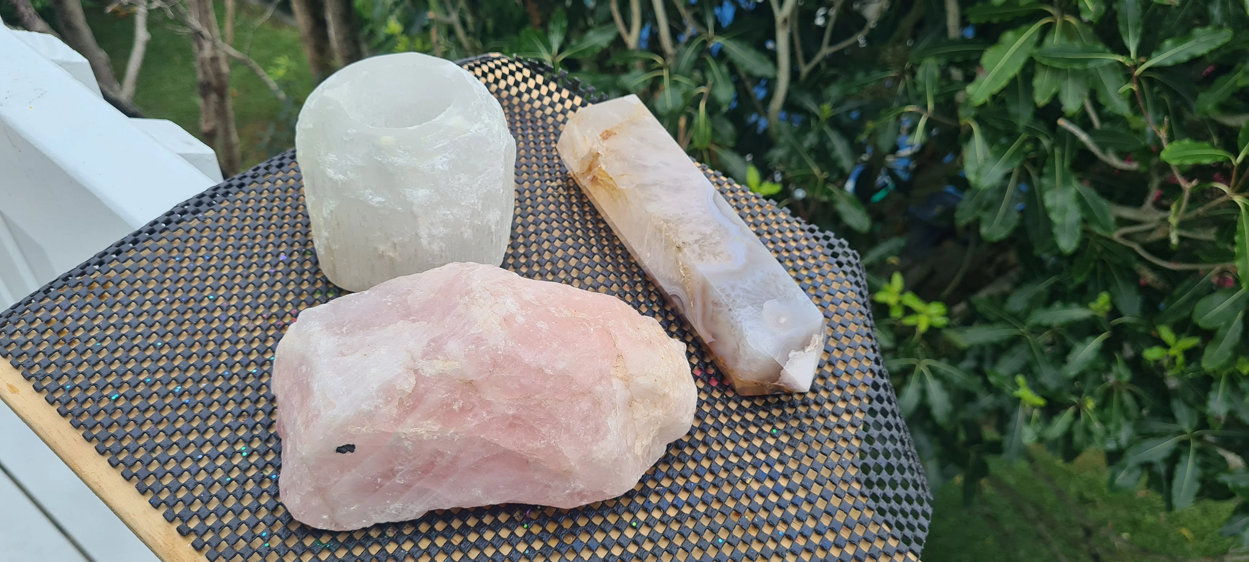 ROSE QUARTZ CHUNK