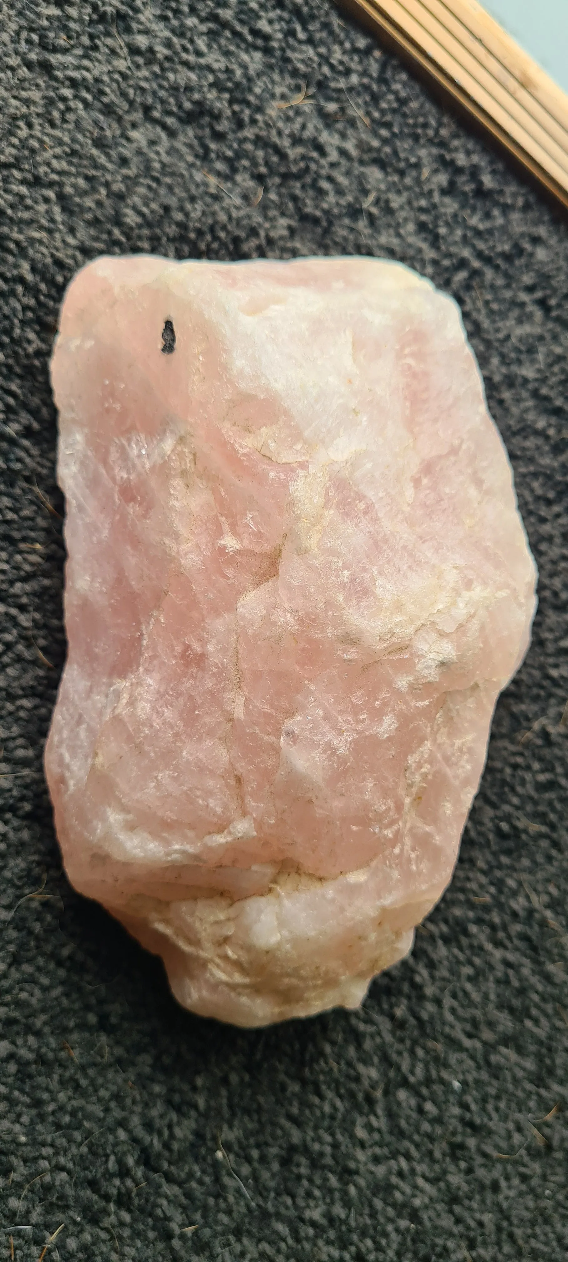 ROSE QUARTZ CHUNK