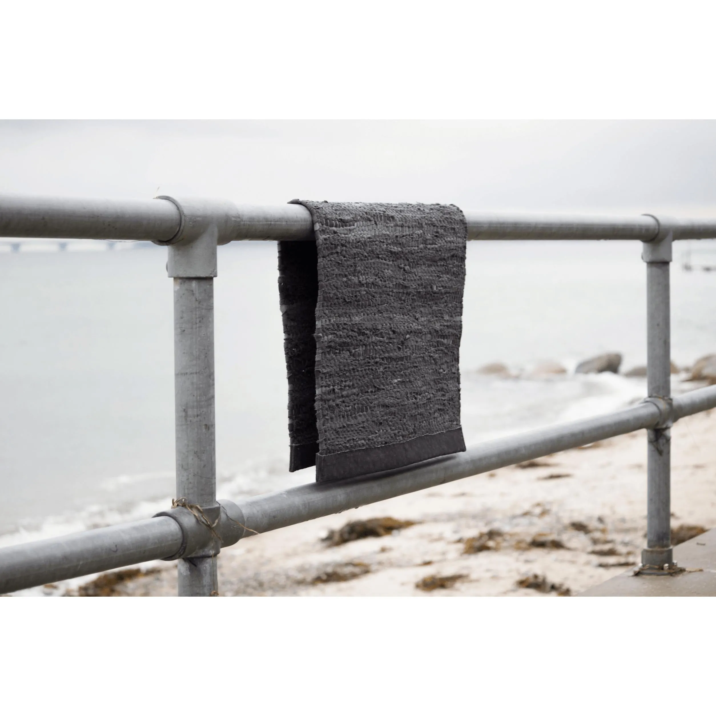 Rug Solid Leather Rug Dark Grey, 200 X 300 Cm
