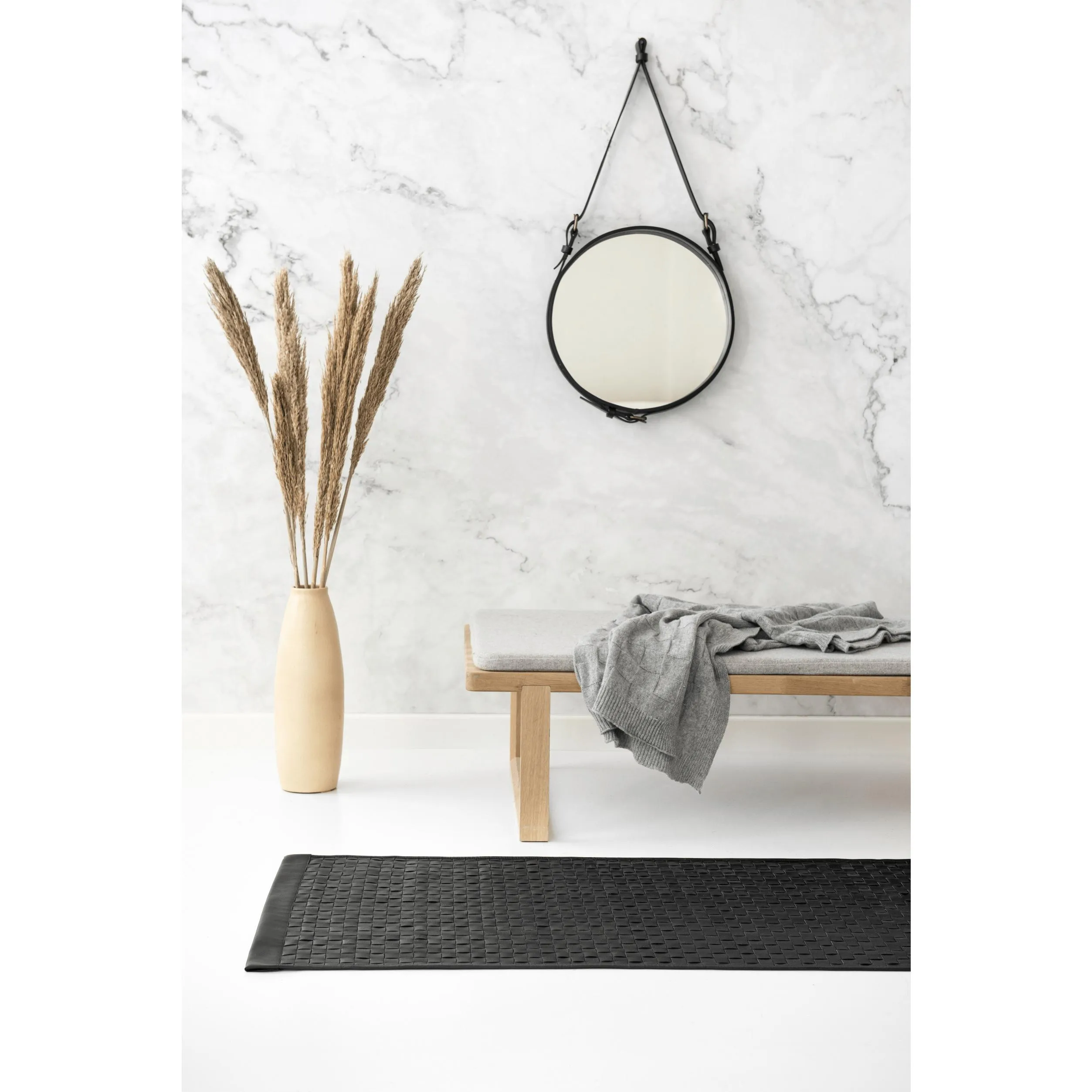 Rug Solid Tuscany Rug Black, 140 X 200 Cm