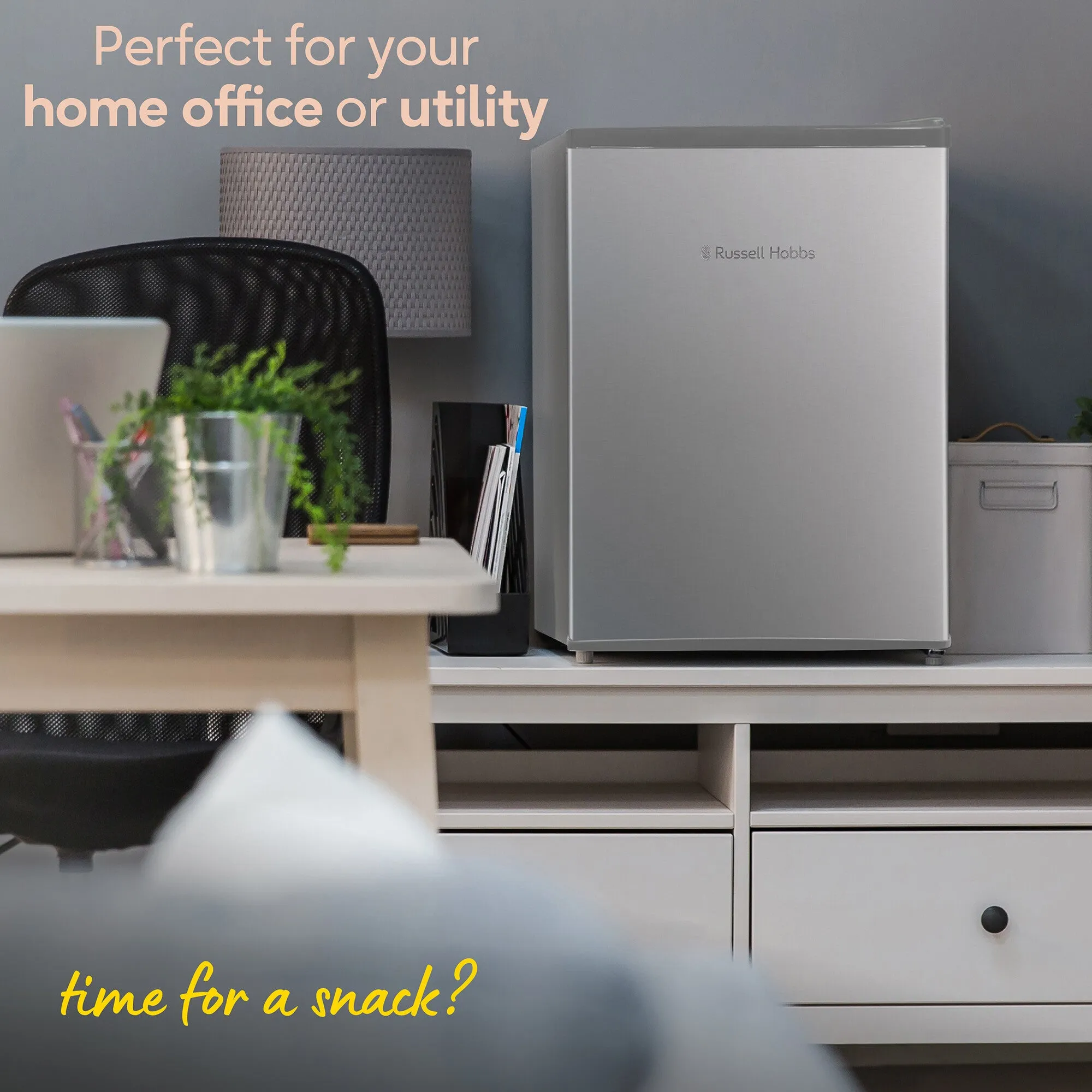 Russell Hobbs RH67TTLF0E1SS fridge Countertop 66 L E Stainless steel
