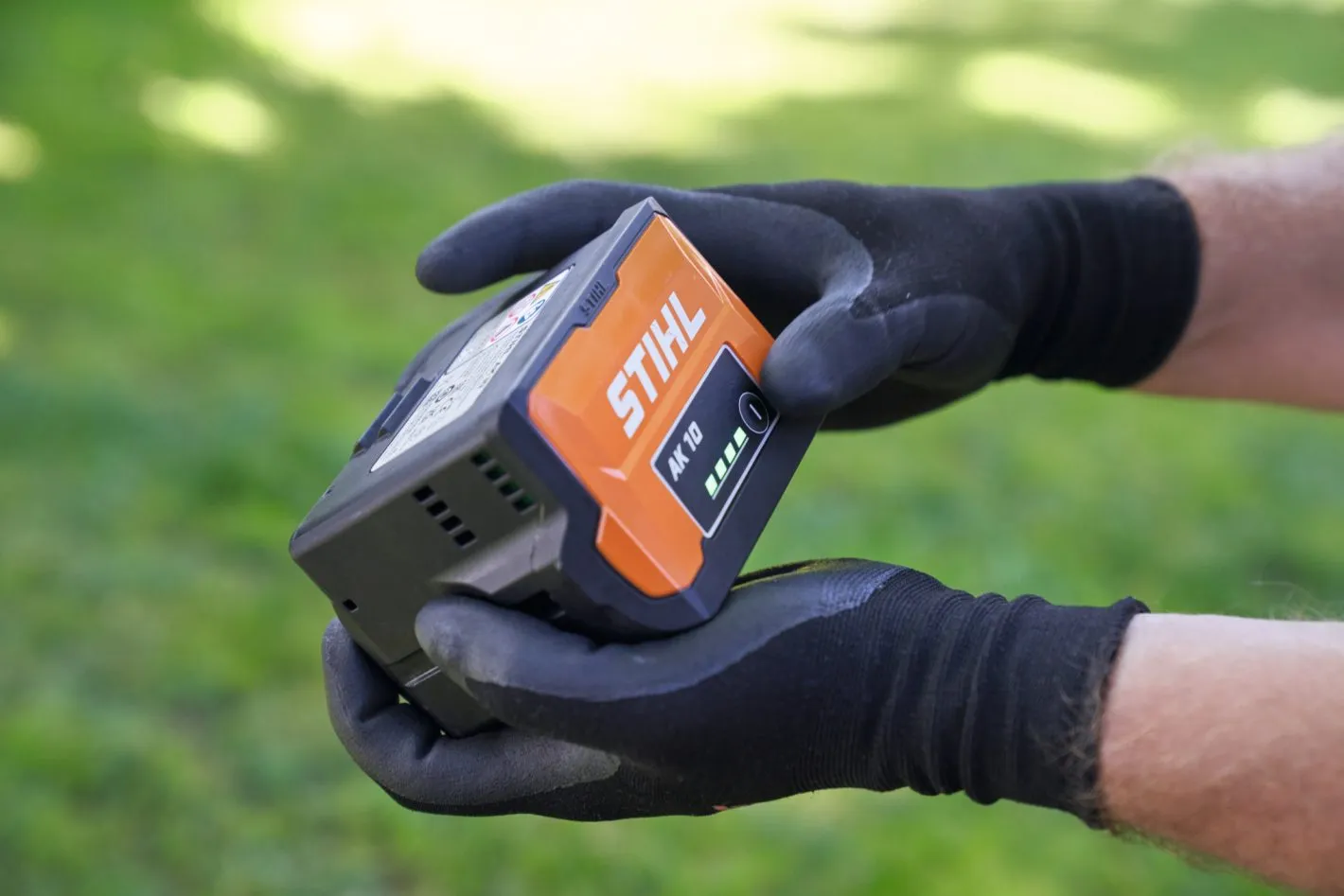 STIHL AK 10 Cordless Lithium-ion Battery 36V 72 Wh
