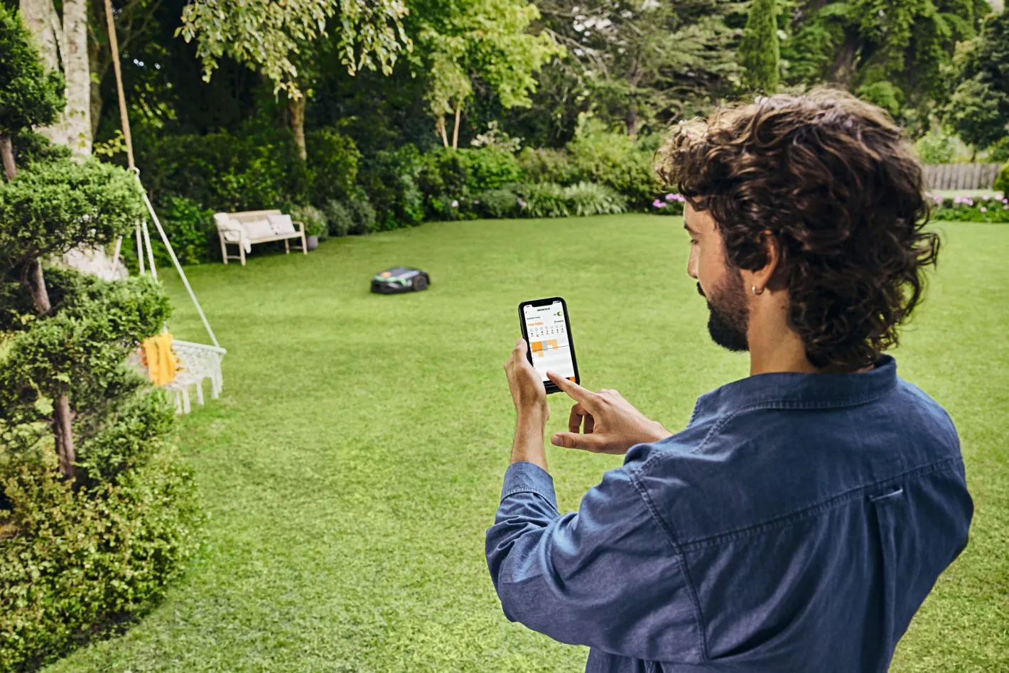 STIHL iMOW 6 EVO Robotic Lawn Mower