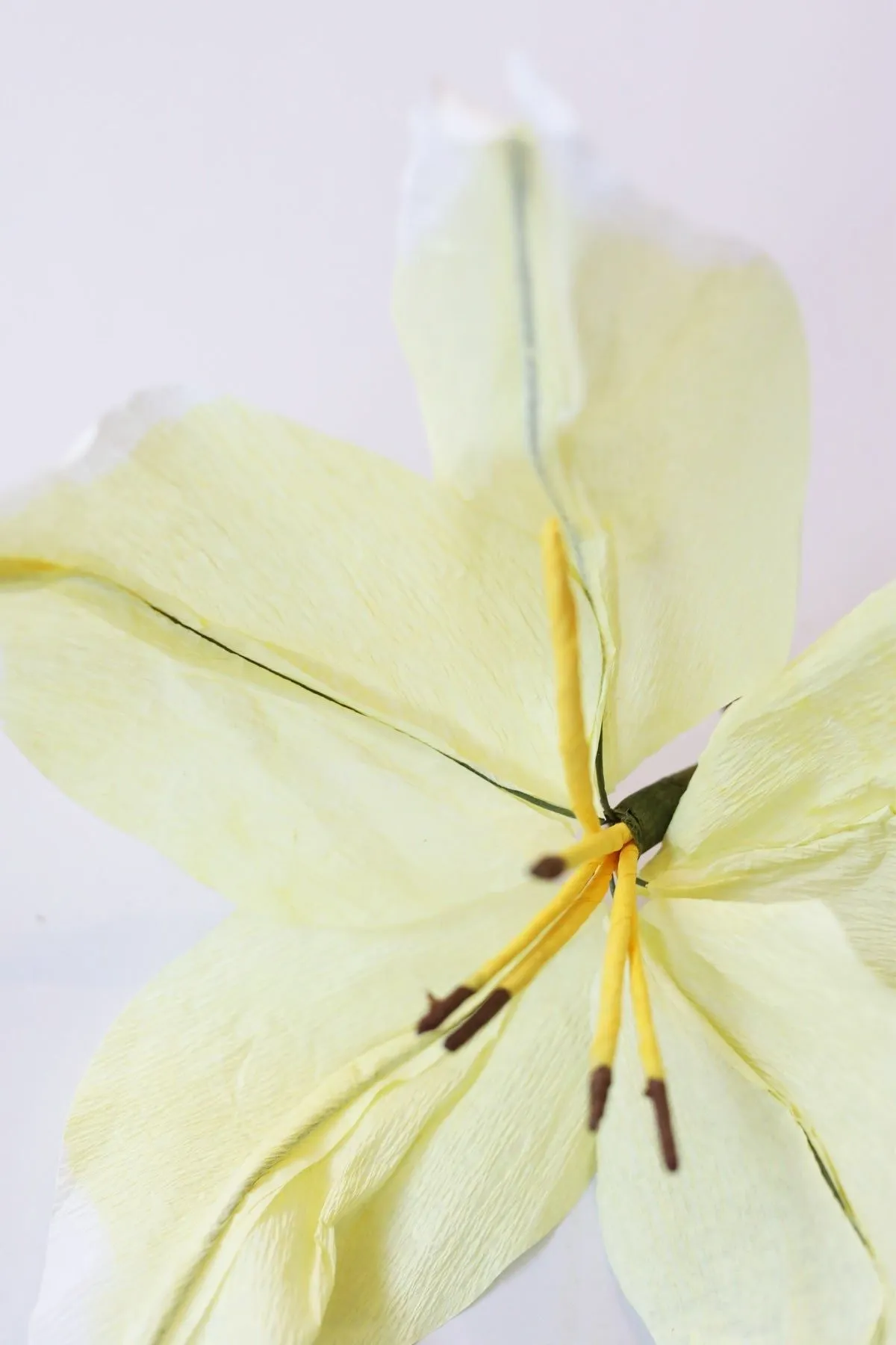 Studio About Paper Flower Lily, Yellow