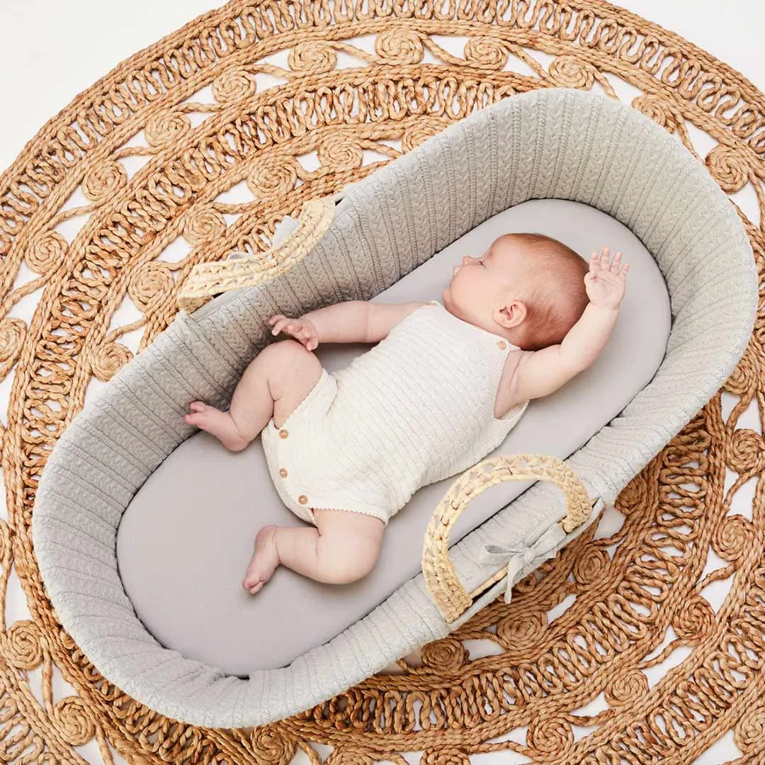 The Little Green Sheep Moses Basket Sheet - Dove