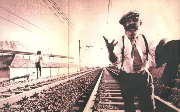 Viaggio Di Un Poeta / Oggi No