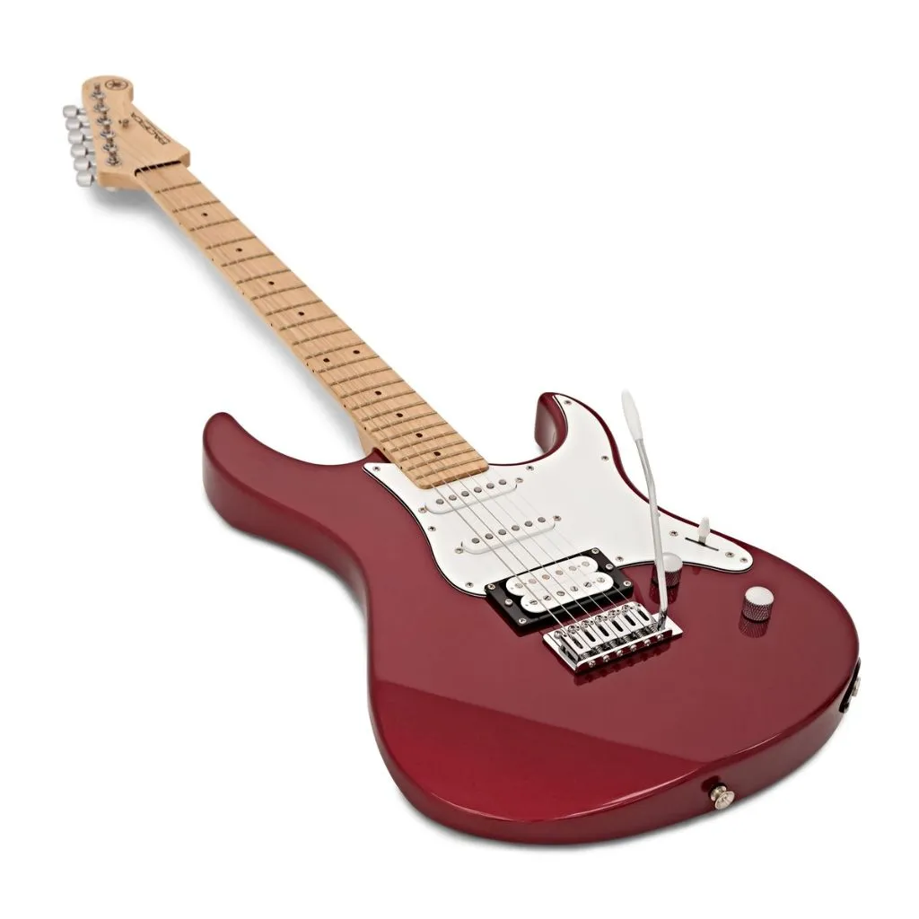 Yamaha PAC112V Pacifica - Red Metallic